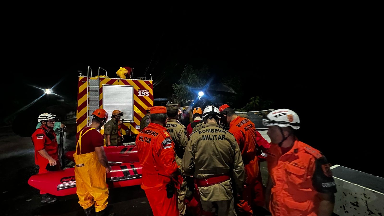 Após forte chuva, homem desaparece em igarapé de Manaus