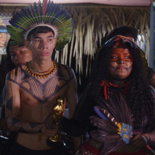 ‘Ainda Estou Aqui’: indígenas celebram conquista do Oscar dentro de cinema em aldeia no AM