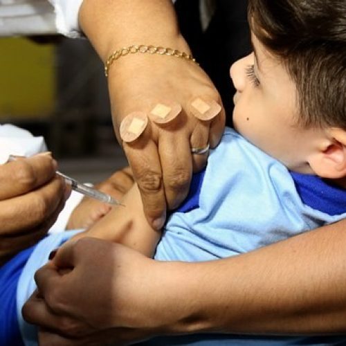 Crianças no Amazonas passam a contar com vacina contra a gripe no calendário nacional